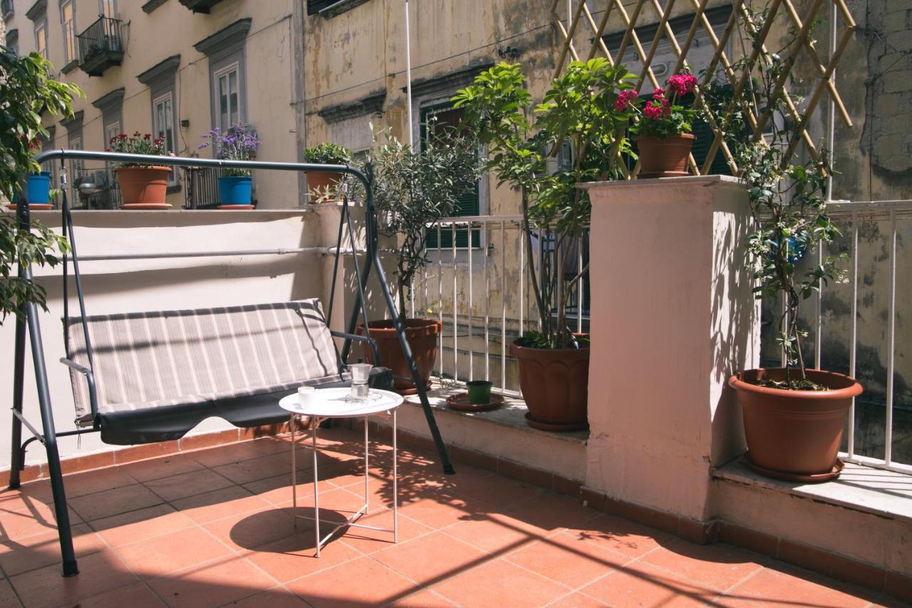 La Casa Del Nespolo, 2 Terrazzi E 2 Bagni In Centro Apartment Napoli Bagian luar foto