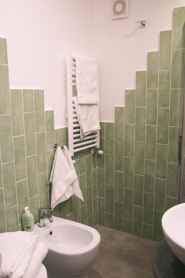 La Casa Del Nespolo, 2 Terrazzi E 2 Bagni In Centro Apartment Napoli Bagian luar foto